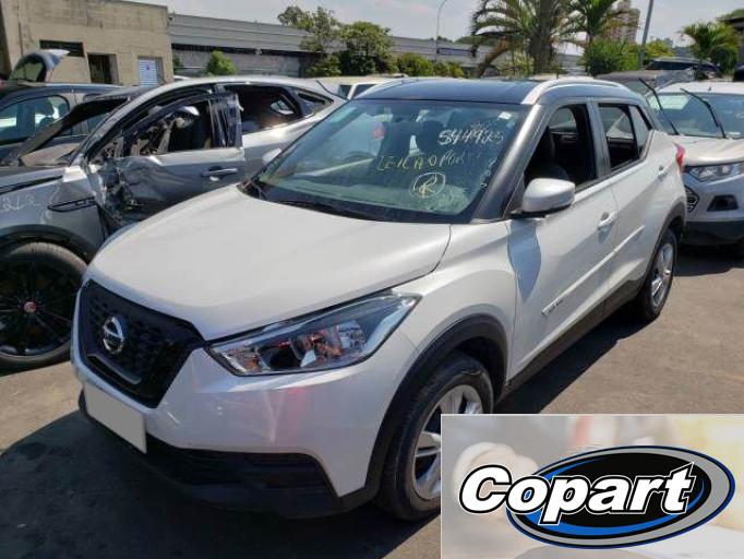 NISSAN KICKS 20/20