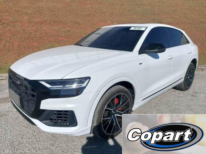 AUDI Q8 20/20