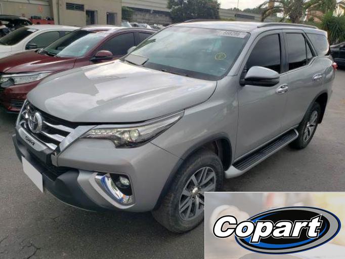 TOYOTA HILUX SW4 19/19